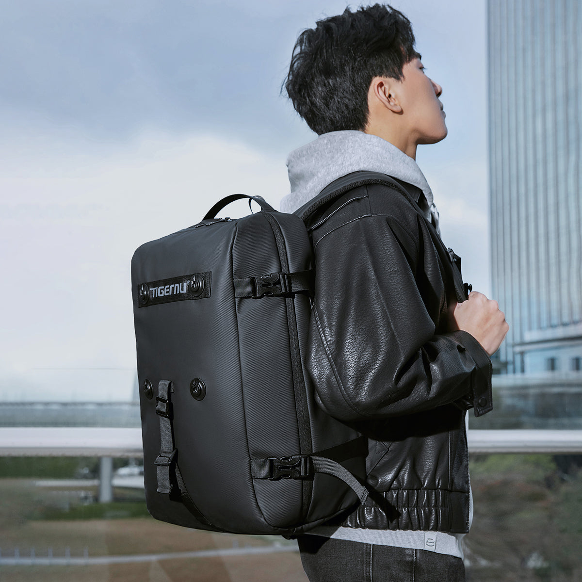 Tigernu Multi Functional Expansion Compartment, USB Waterproof and Breathable Honeycomb Back Panel, Nylon 3-in-1 Detachable Travel Bag