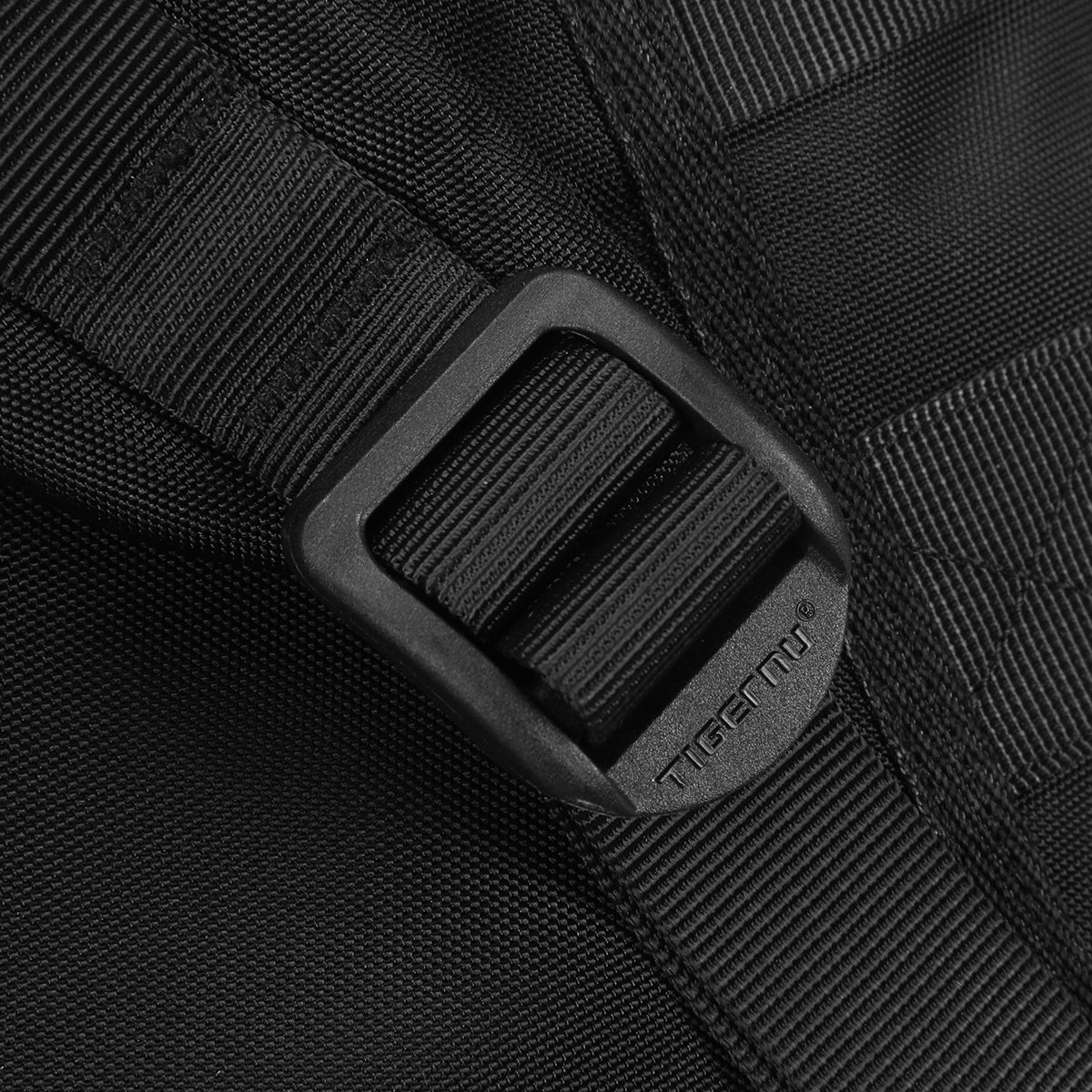 Tigernu High Quality Customizable Large Capacity Layered Storage Crossbody 17 Inches Waterproof Stylish Daily Commuting Backpack