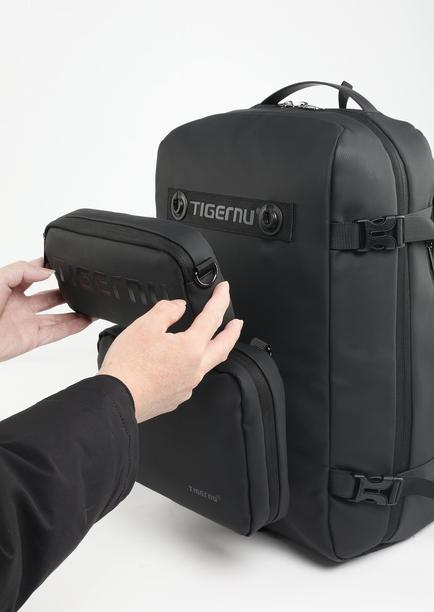 Tigernu Multi Functional Expansion Compartment, USB Waterproof and Breathable Honeycomb Back Panel, Nylon 3-in-1 Detachable Travel Bag