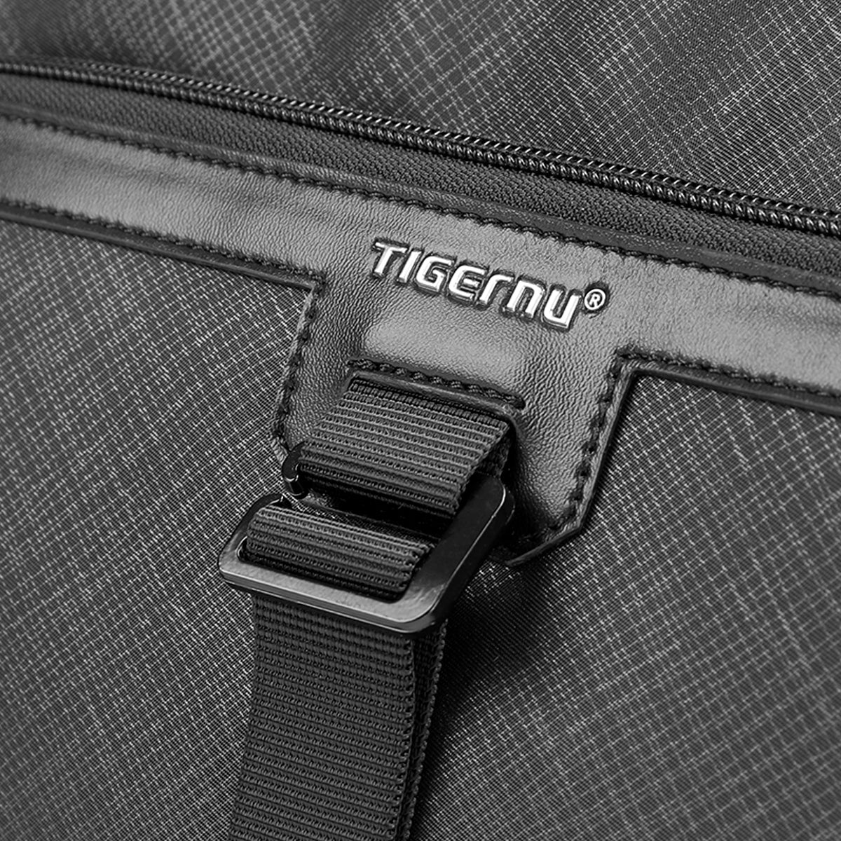Tigernu Large Capacity Anti-Wrinkle Waterproof Business Travel Bag Formal Meeting Organizer Light Weight Scientific Storage Computer