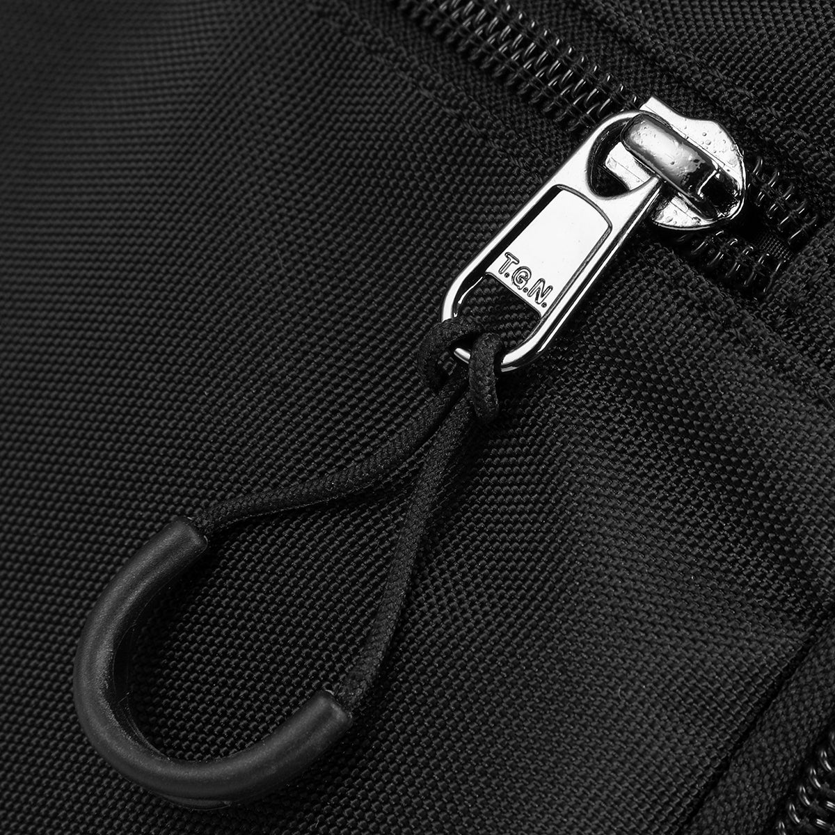 Tigernu Customizable Sport Fitness Gym Bag Weekender Sport Travel Bags Business Waterproof Large Capacity 15.6-inch Travel Bag
