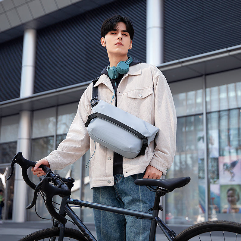 Mark Ryden Selling Explosive Men's Crossbody Bag Sports Cycling wholesale crossbody bag