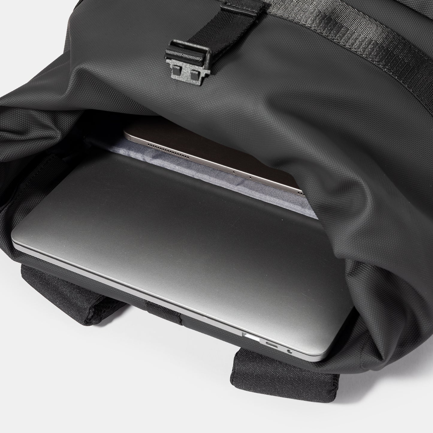 Kingsons Men's Backpack in NEW Design Travel Bag with Detachable Shoulder Bag Mochila Wholesale