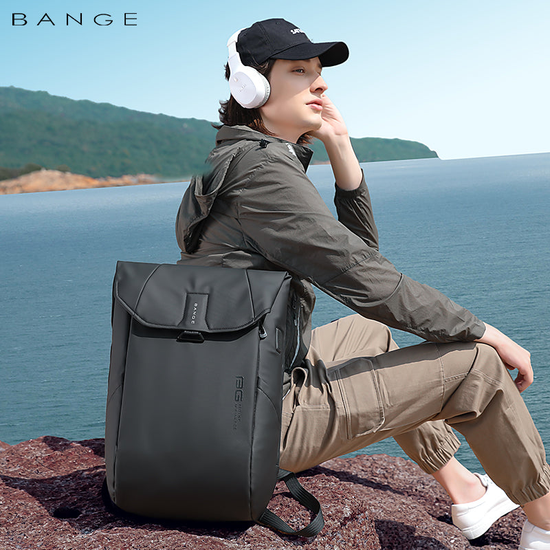 Factory new design hot sell wholesale usb custom waterproof travel men backpack bag casual sports laptop backpacks