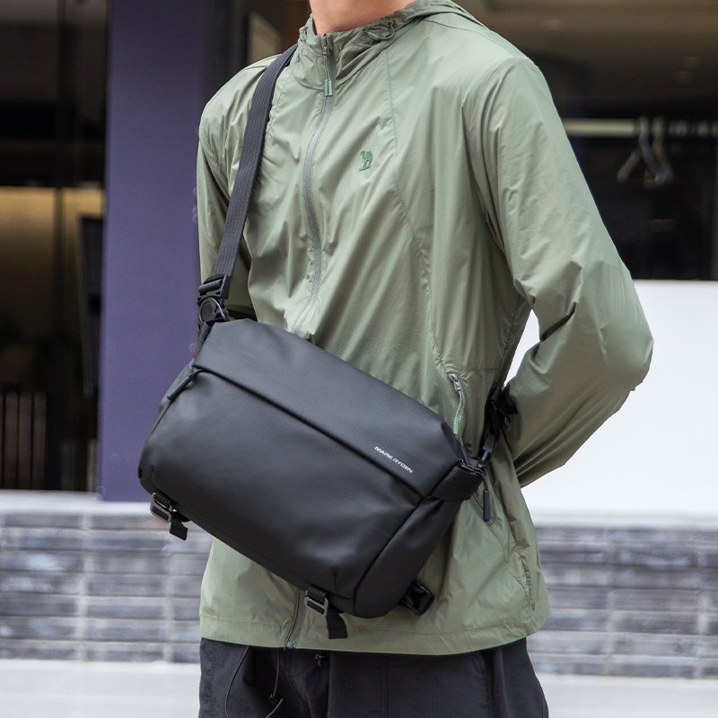 Mark Ryden Factory Wholesale Customised Men's Crossbody Bags Sport Riding Backpack Multifunctional Shoulder Bags