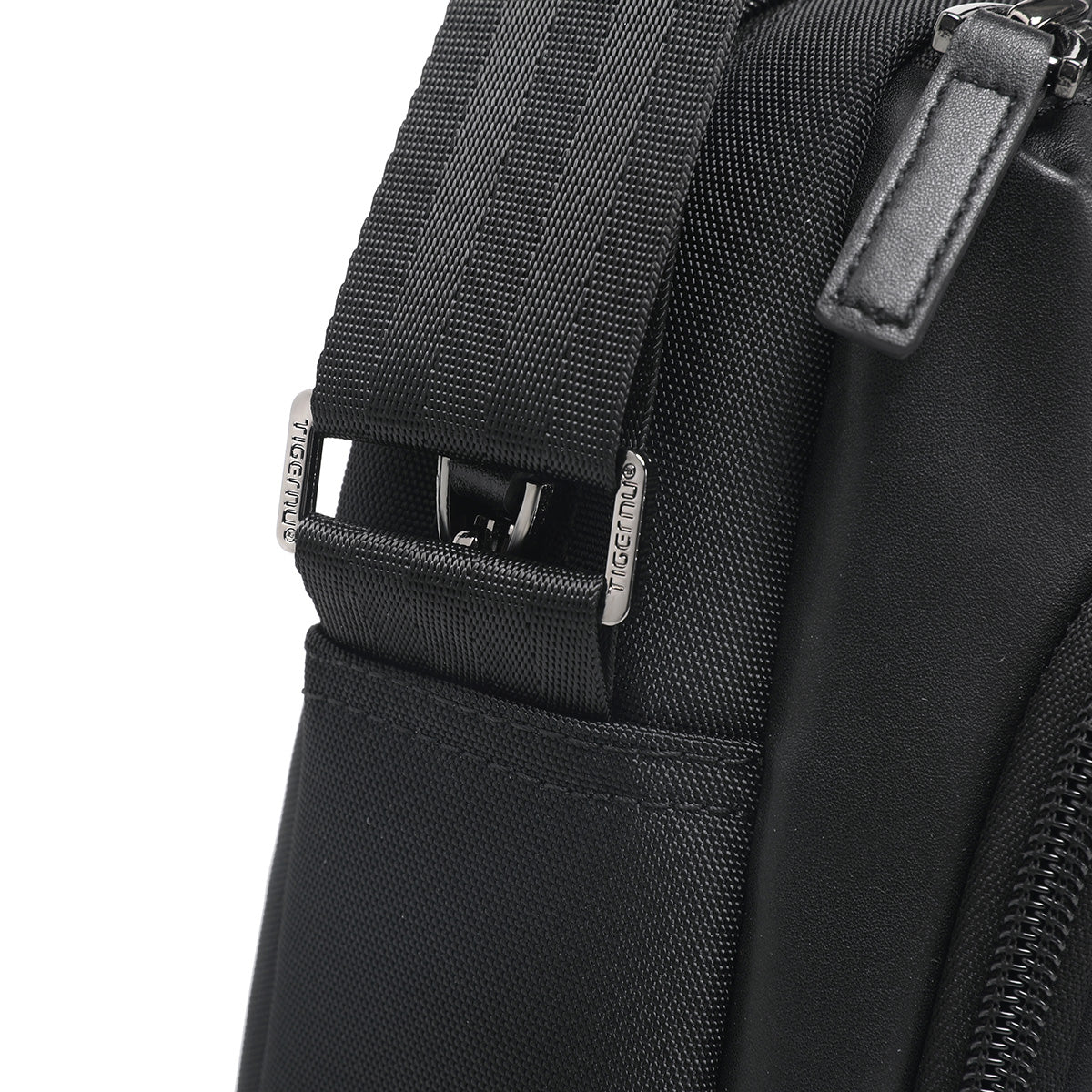 TIGERNU Men's Multifunctional Nylon Laptop Shoulder Sling Bag 9.7inches Fashionable Multi-Pocket Storage for Commuting
