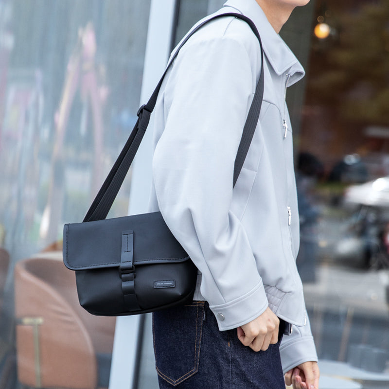 Mark Ryden Factory Hot Sale Men's Crossbody Bag Wholesale Multifunctional Outdoor Sports Cycling Shoulder Bag Chest