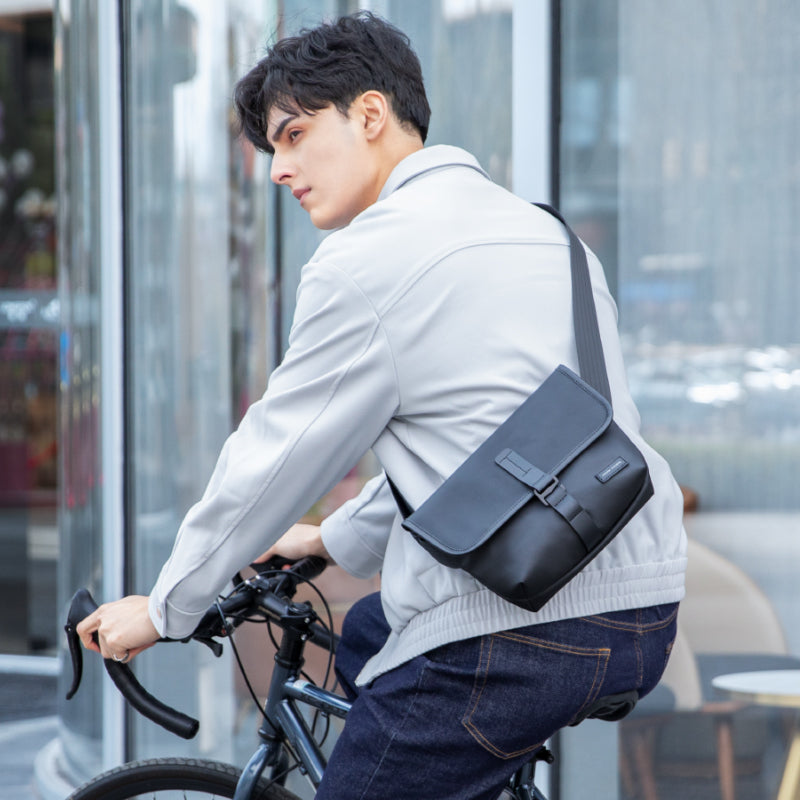 Mark Ryden Factory Hot Sale Men's Crossbody Bag Wholesale Multifunctional Outdoor Sports Cycling Shoulder Bag Chest