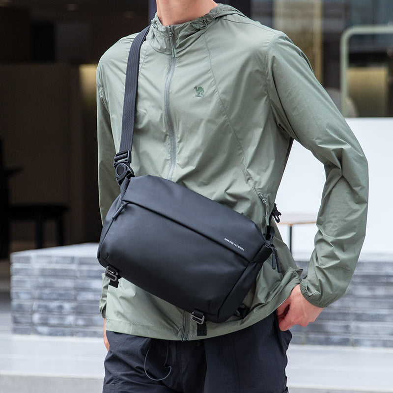 Mark Ryden Factory Wholesale Customised Men's Crossbody Bags Sport Riding Backpack Multifunctional Shoulder Bags