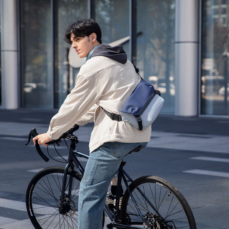 Mark Ryden Selling Explosive Men's Crossbody Bag Sports Cycling wholesale crossbody bag