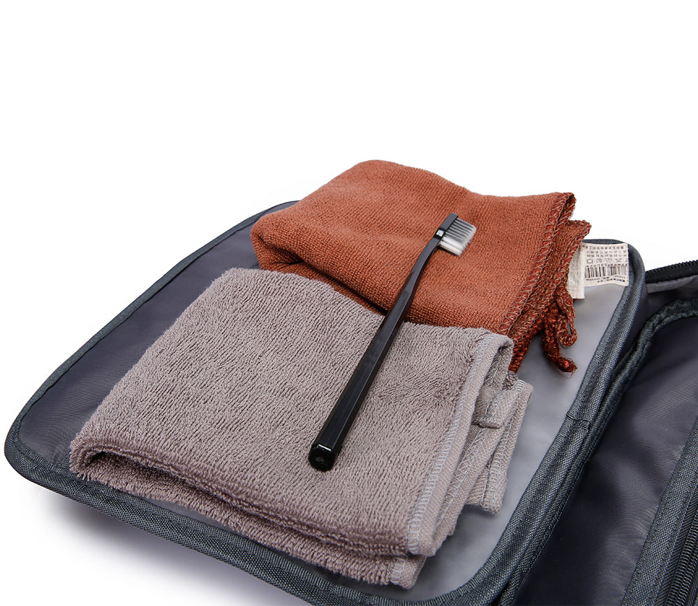 hanging travel toiletry bag